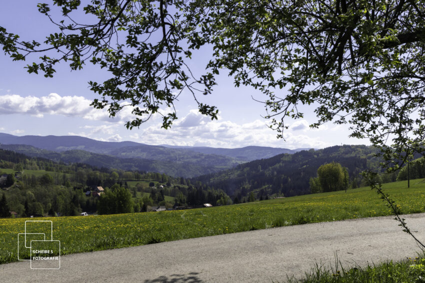 Blick ins Isergebirge Anfahrt ins Riesengebirge